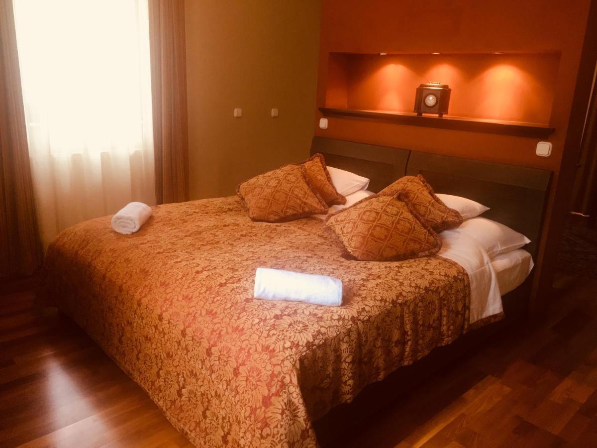 Haz Az Erdo Szelen Hotel Bánk Eksteriør billede